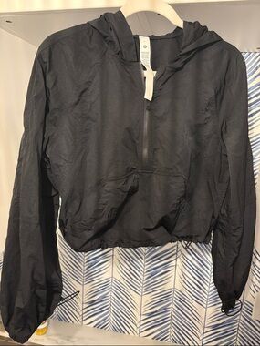 Lululemon cropped rain jacket
